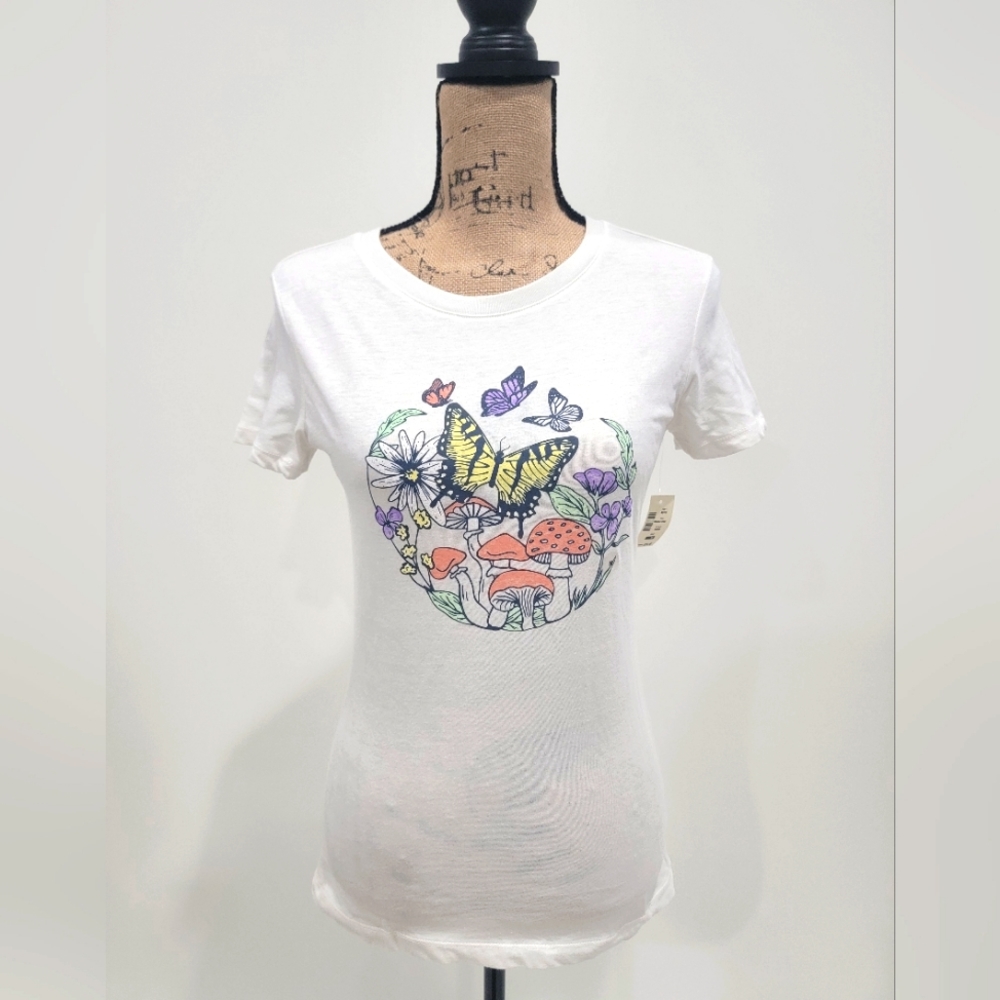Aeropostale Butterflies, Flowers and Mushrooms Graphic Tee - Size Medium